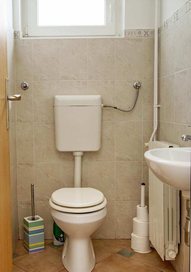 Valeriana Apartment Pula Bagian luar foto